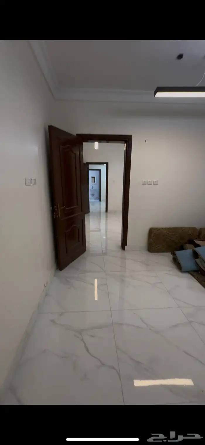 للإيجار شقة مجددة بالكامل في تبوك 4