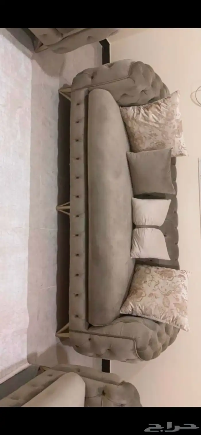 طقم كنب للبيع قابل للتفاوض 1