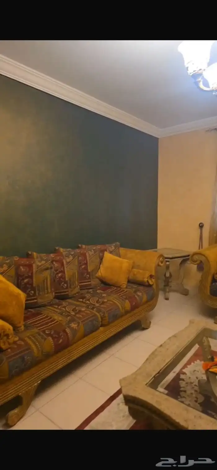 غرفة جلوس من مفروشات الانصاردي مع طاولات 2