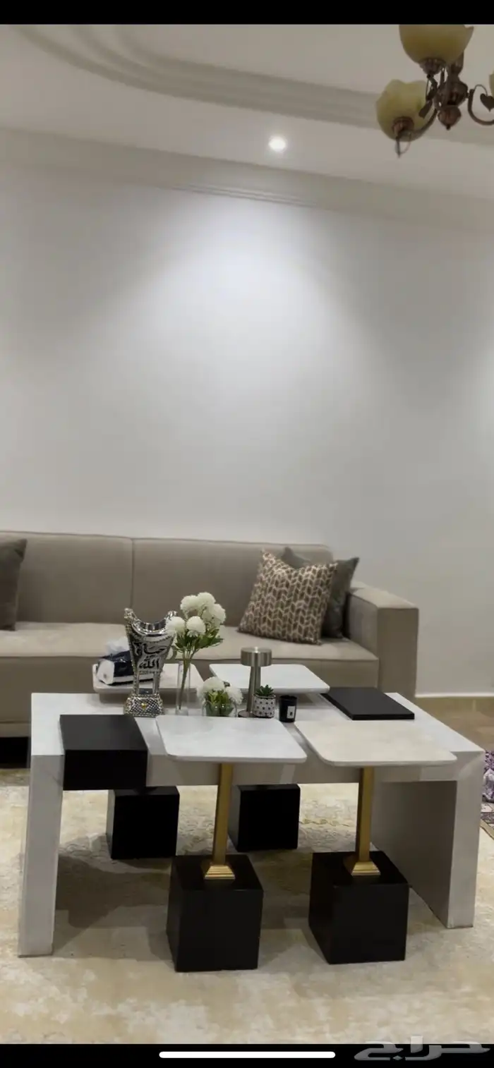 طاولة استخدام قليل 1