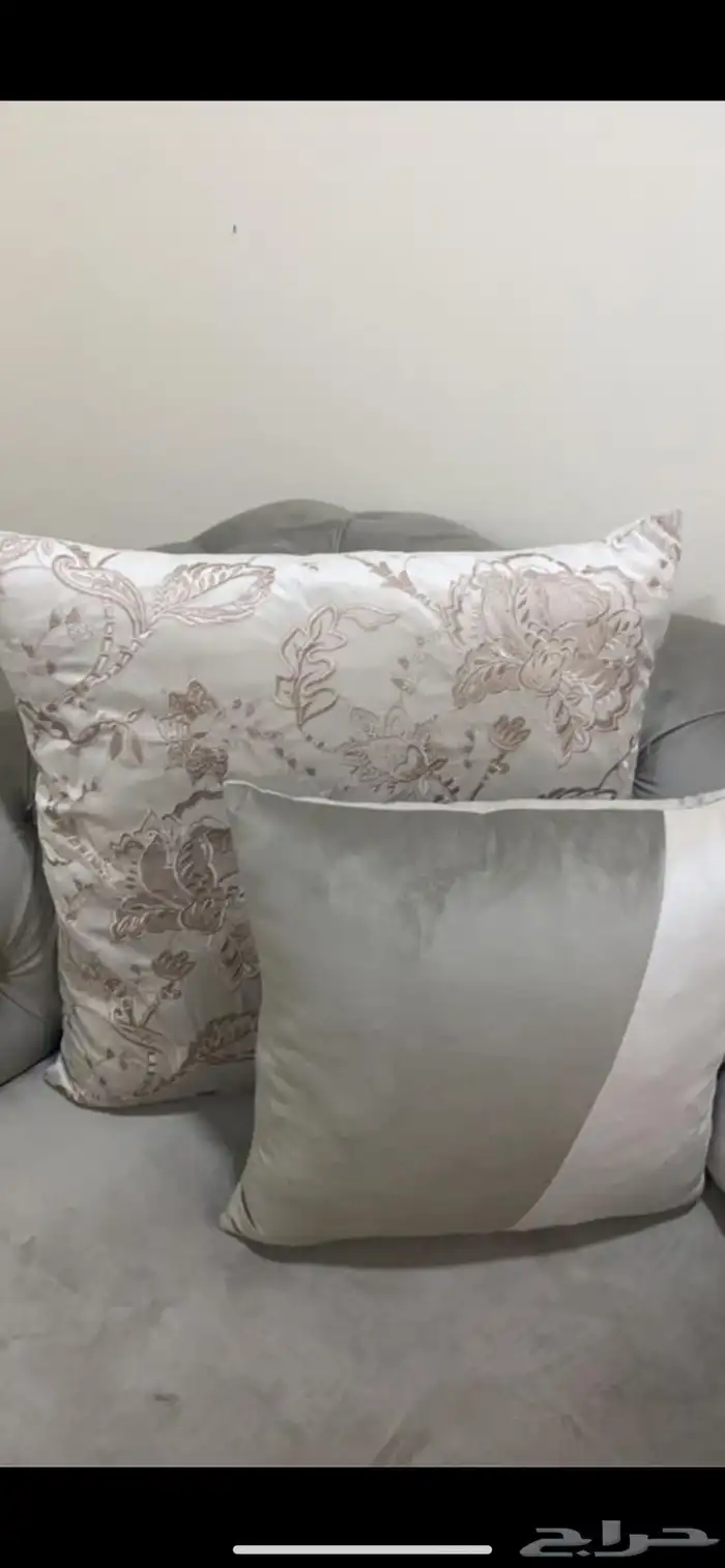 طقم كنب للبيع قابل للتفاوض 0