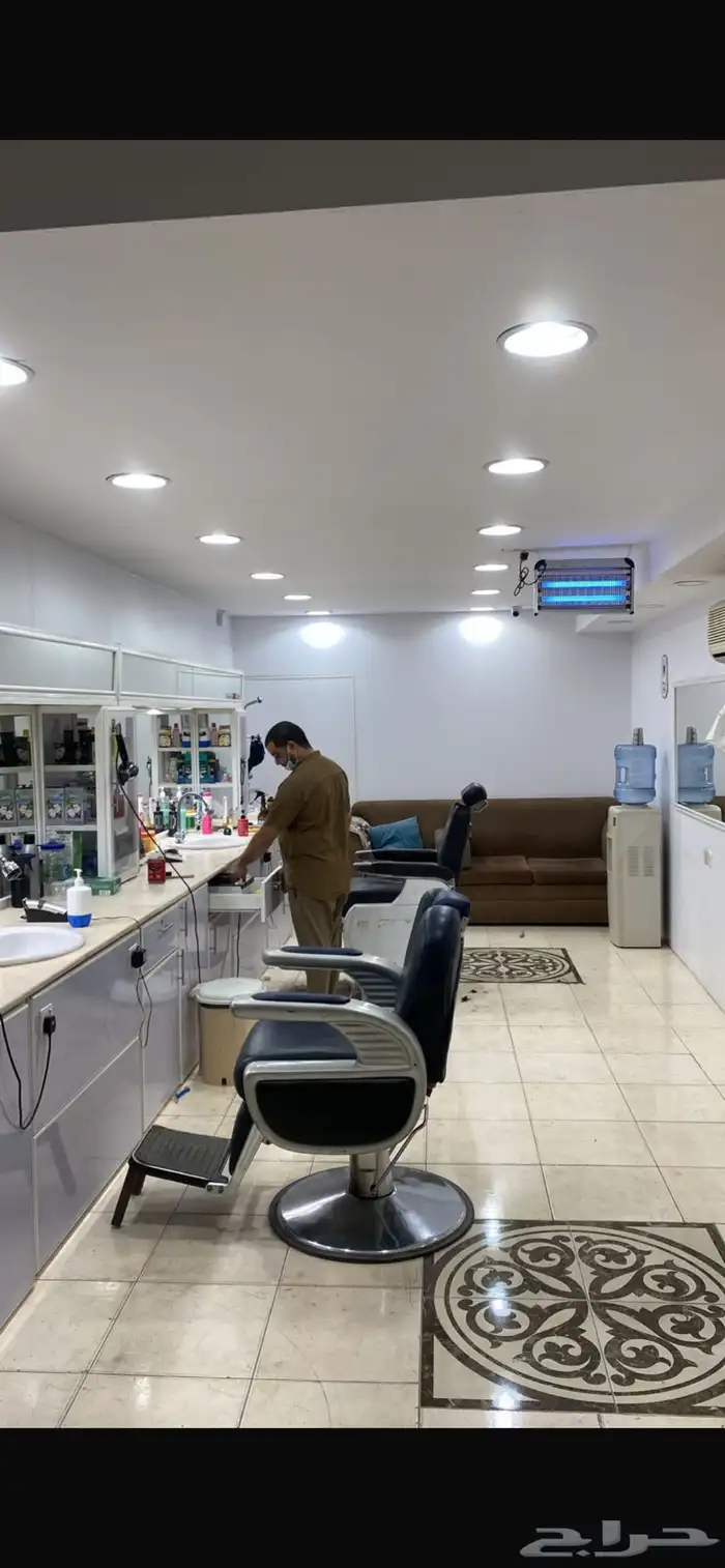 حلاق للتقبيل 1