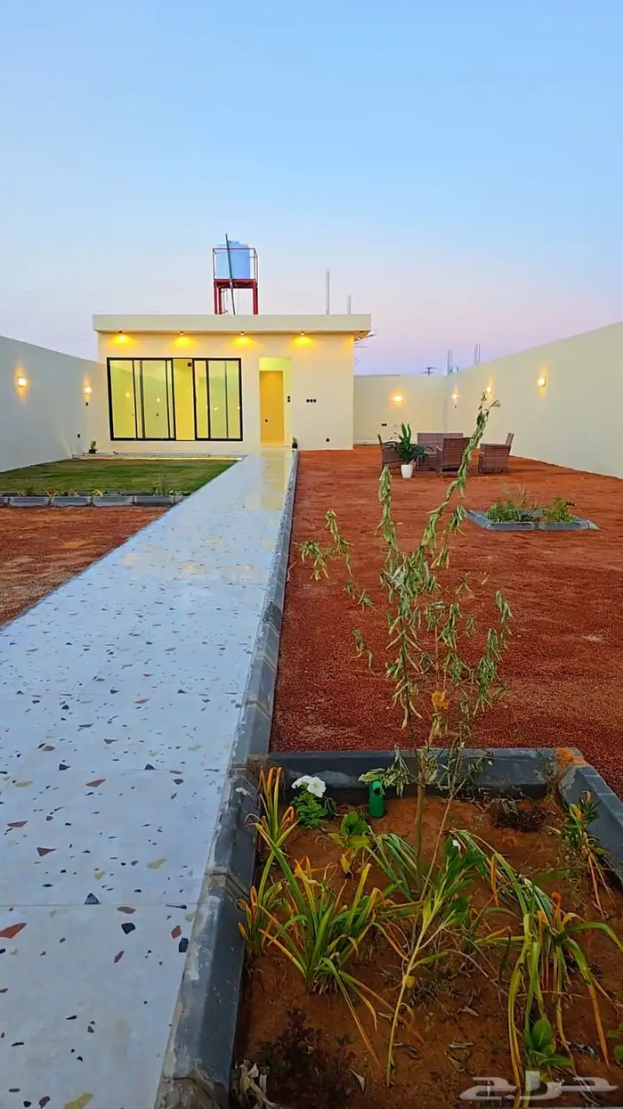 للبيع شاليه المساحة 420 0