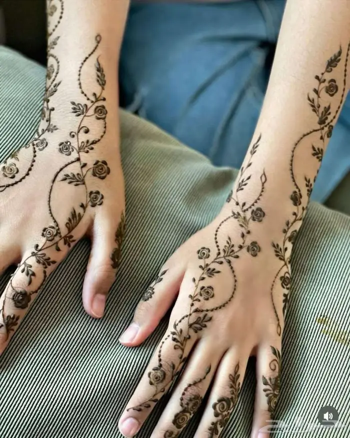 HENNA ARTIST 1