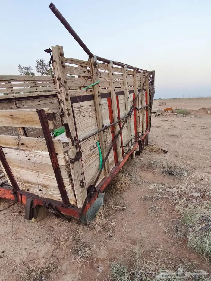 للبيع تانكي ماء عايدي وصندوق لوري تراثي 8