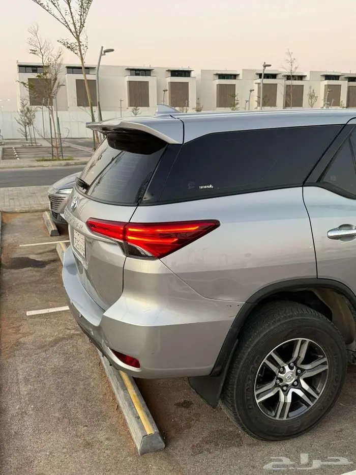 جيب فورتنشر 2024 فضي للبيع 2