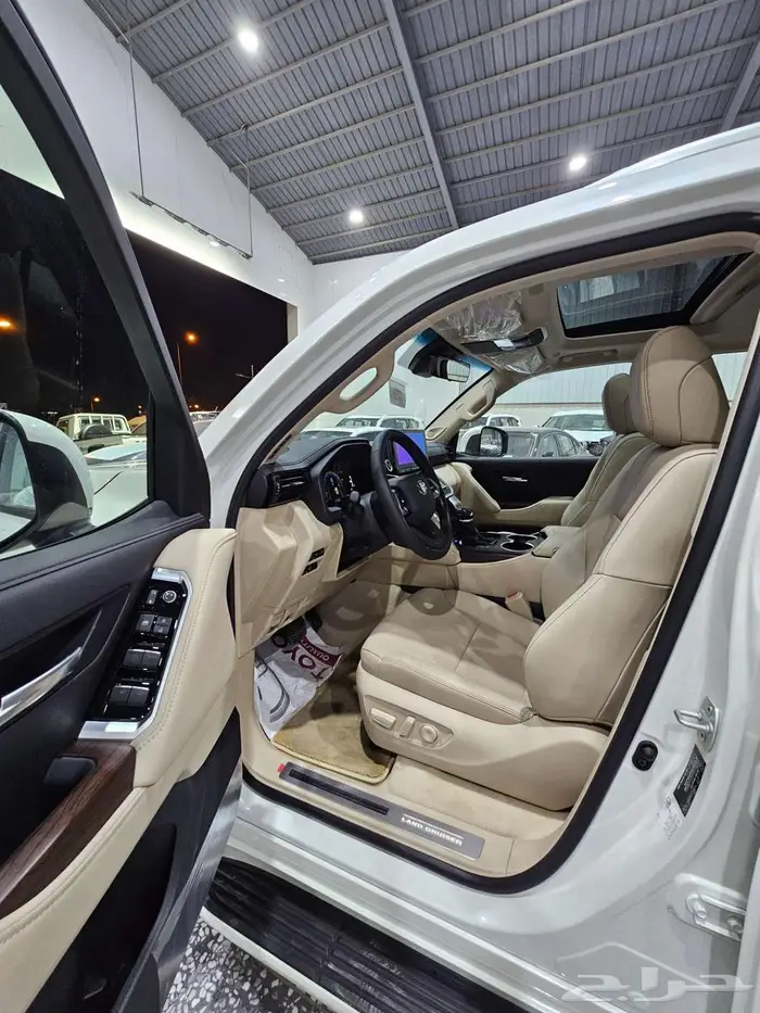 لاندكروزر GXR - S الساير 2025 10