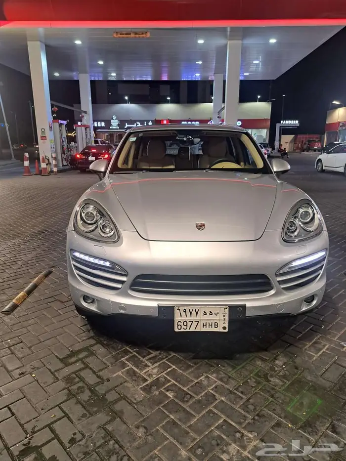 بورش كايين. ستة سلندر 2012 8