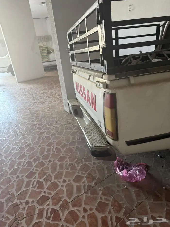 خمسه سيارات للبيع تشليح 6