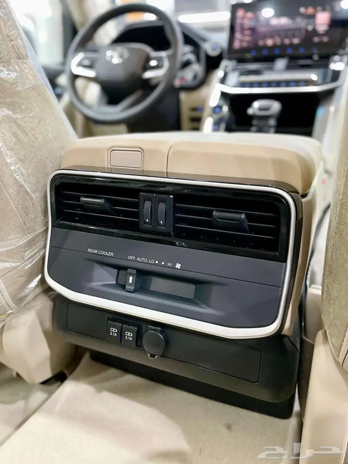 تويوتا لاندكروزر GXR L2 بنزين سعودي 2025 15