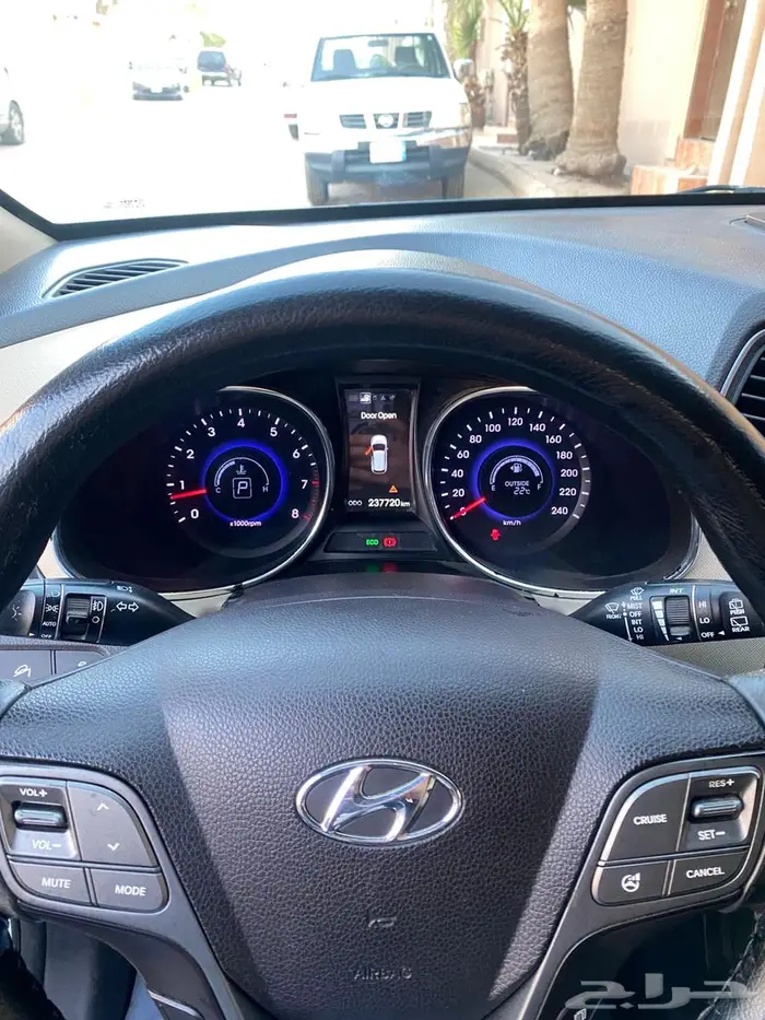 للبيع جراند سنتافي دبل سبع مقاعد بنزين نظيف 7