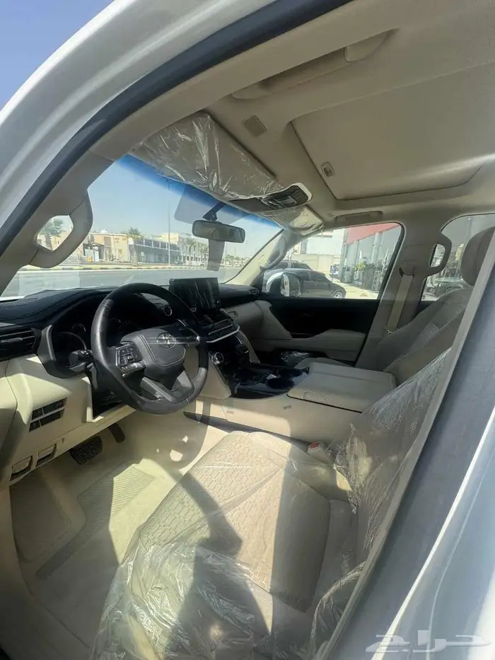 تويوتا لاند كروزر موديل 2024 GXR بريمي L2 4