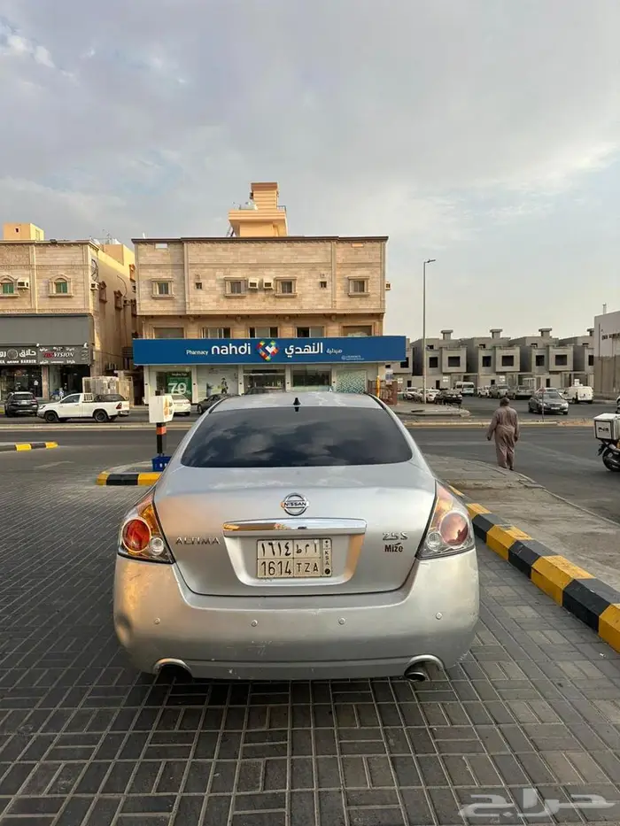 للبيع نيسان التيما موديل 2009 1