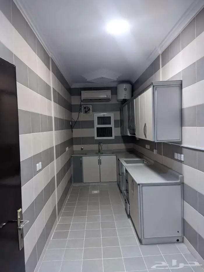 يوجد لدينا دور للايجار ب ( حى الروابي) 10