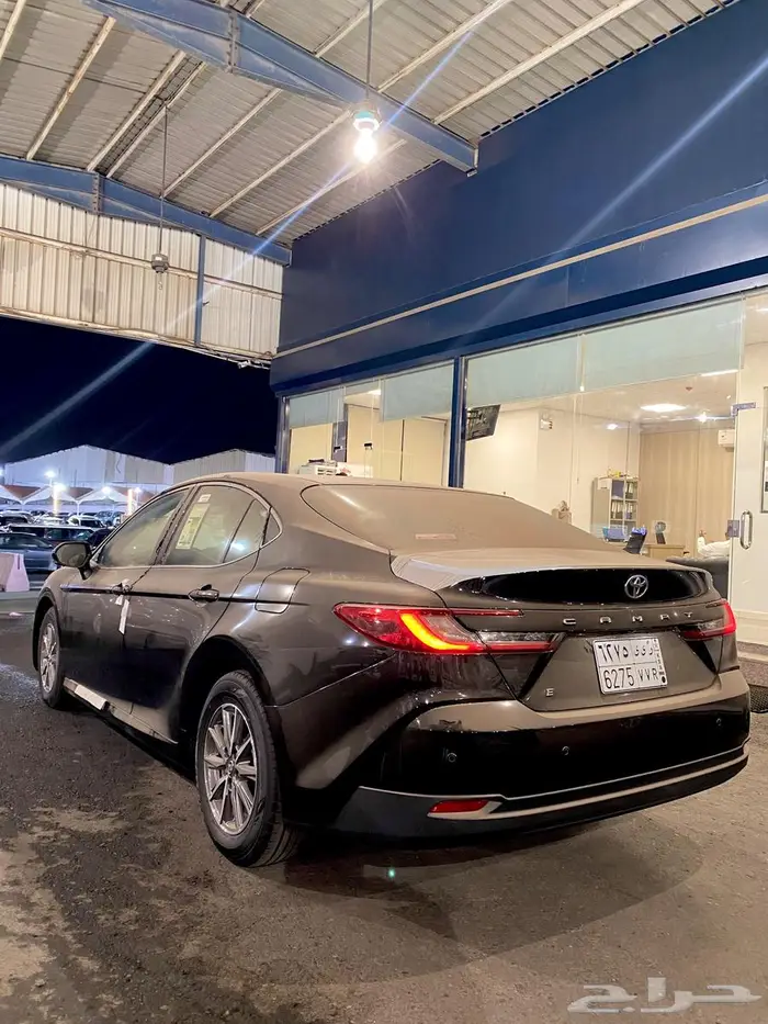 تويوتا كامري ستاندر - اصفار 2025 2