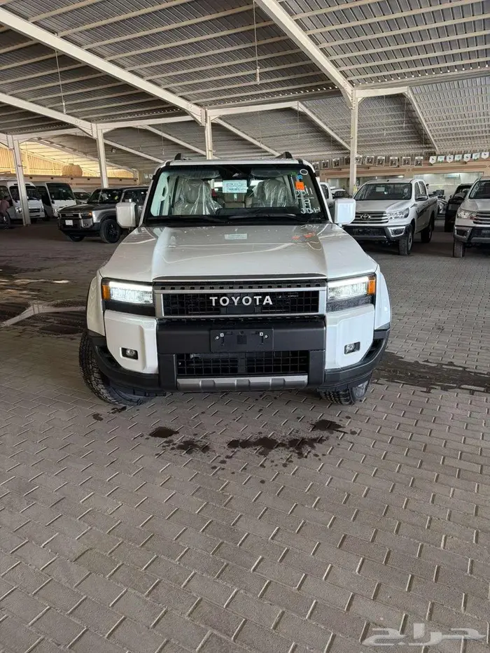 تويوتا برادو TXL3 موديل 2025 بنزين 2