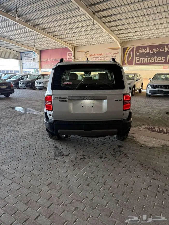 تويوتا برادو TXL3 موديل 2025 بنزين 9