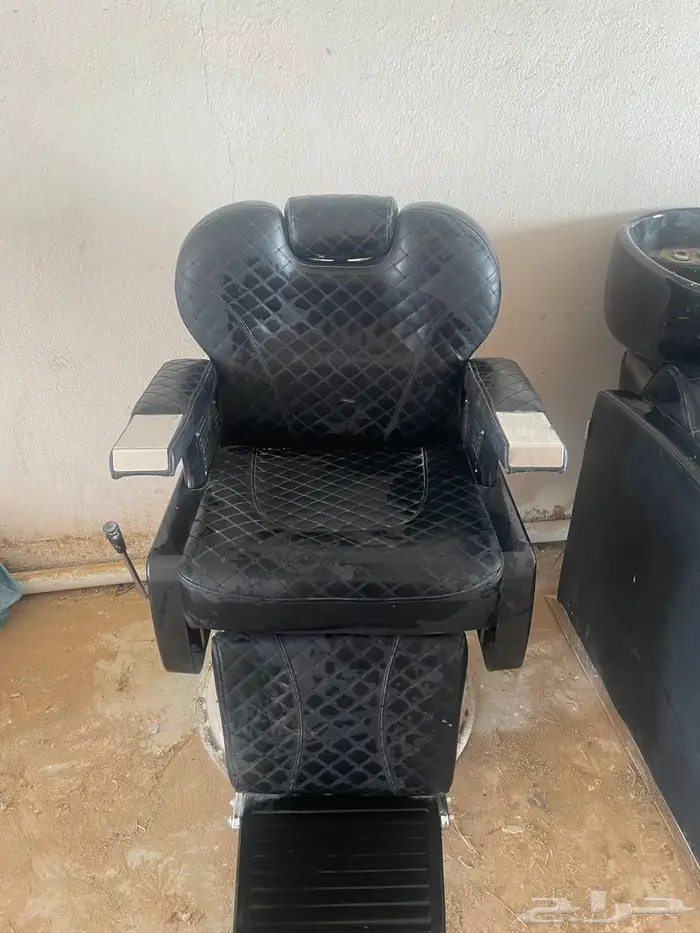 اثاث حلاق نظيف للبيع 3