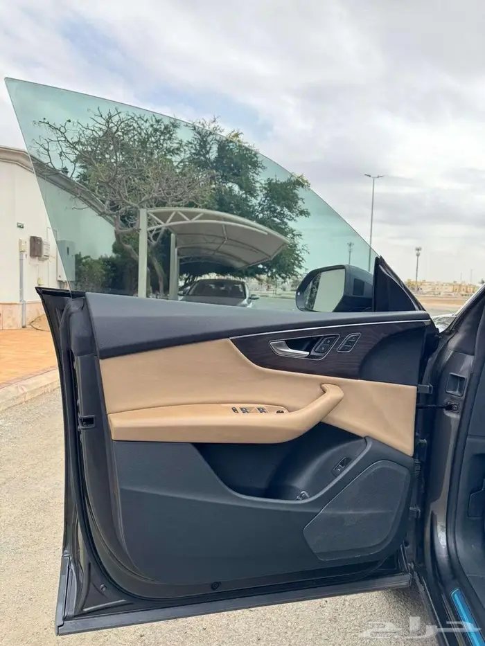اودي Q8 0