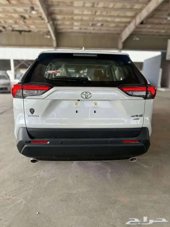 تويوتا راف فور XlE دبل بنزين 2025 8