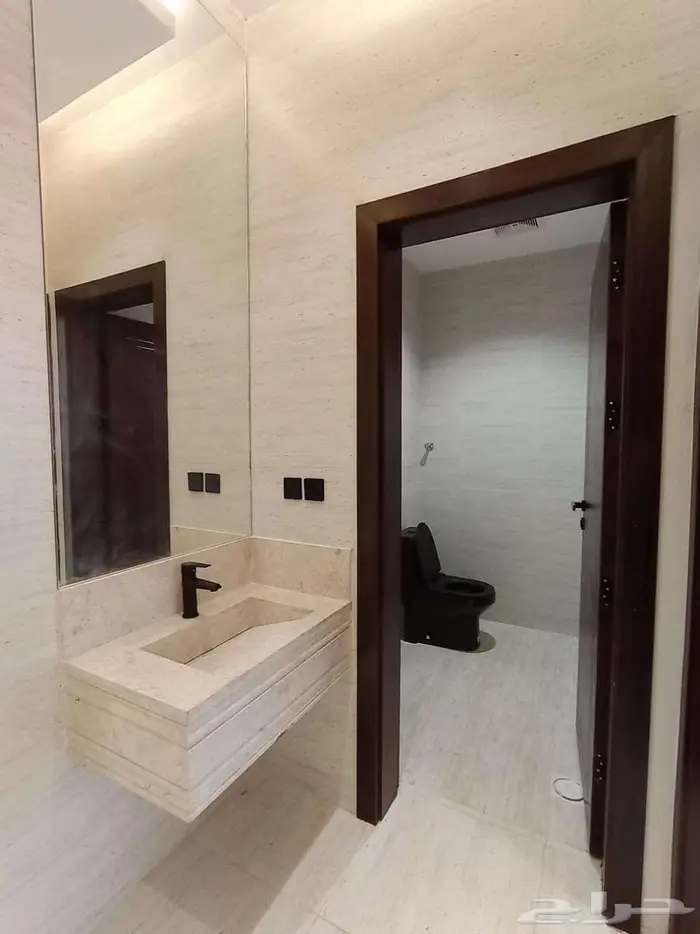 شقة علوية للبيع جيزان حي الرجاب 11