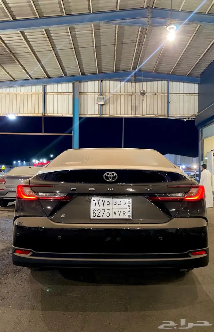 تويوتا كامري ستاندر - اصفار 2025 1