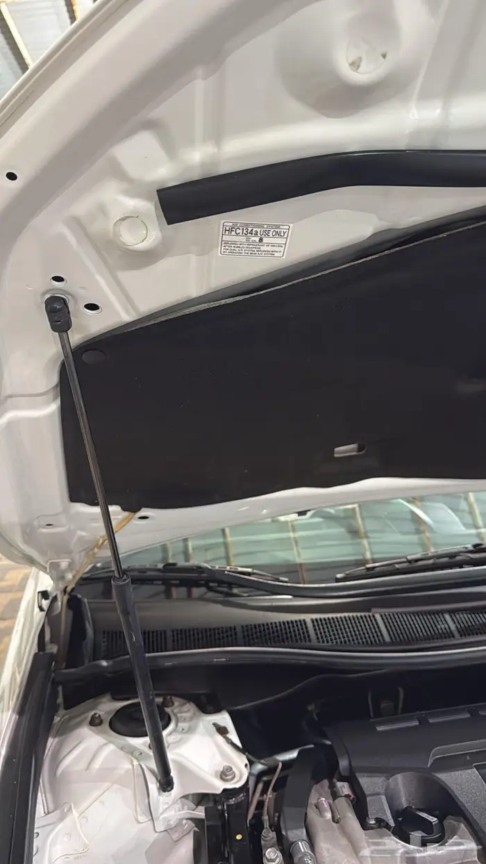 كامري تويوتا 2016 ابيض ماشيه 35 الف مخزنه 11