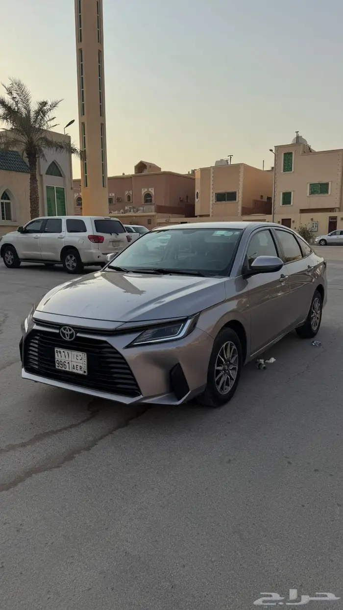 للبيع يارس 2023 ممشى 40 الف بودي ومحركات وكاله 7