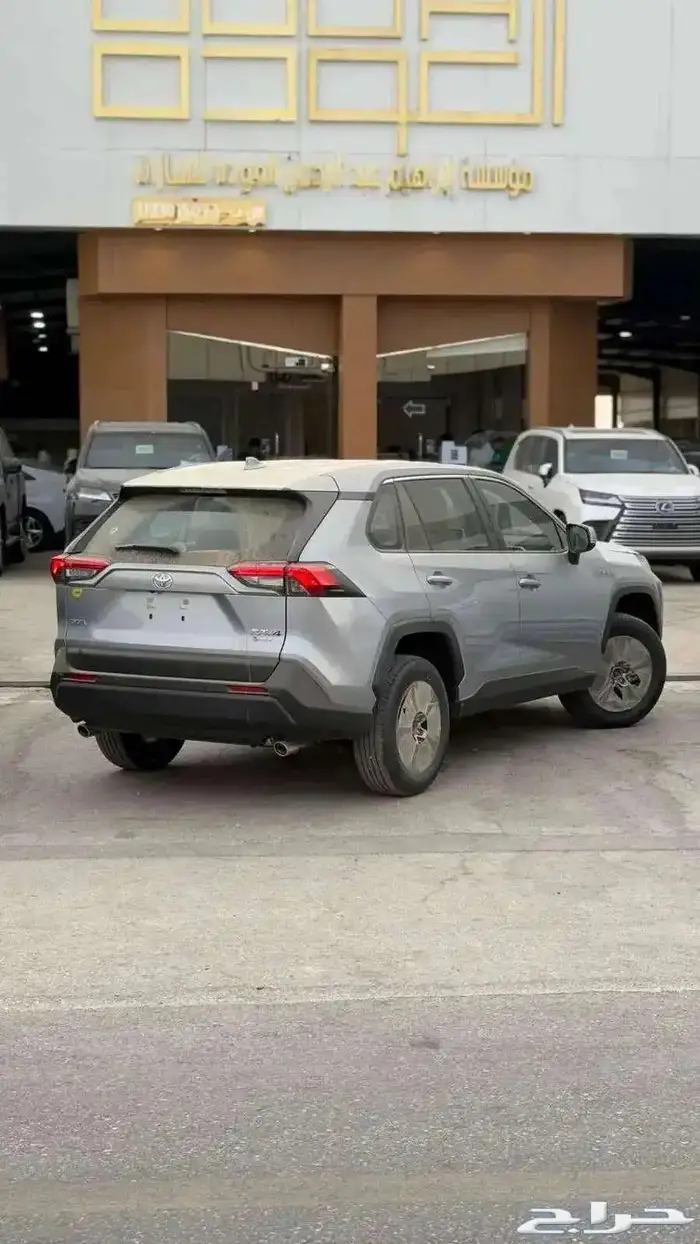 تويوتا راف فور LE هايبرد 1