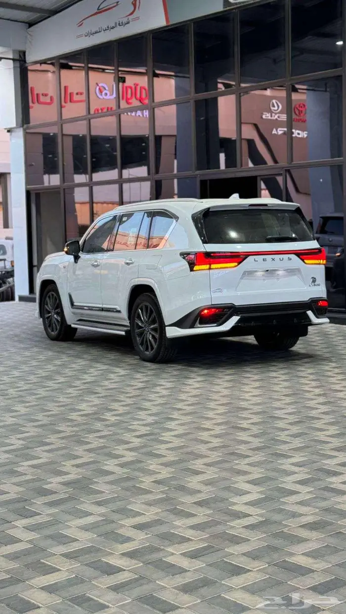 لكزس اف سبورت وارد الساير 2025- 585000 5