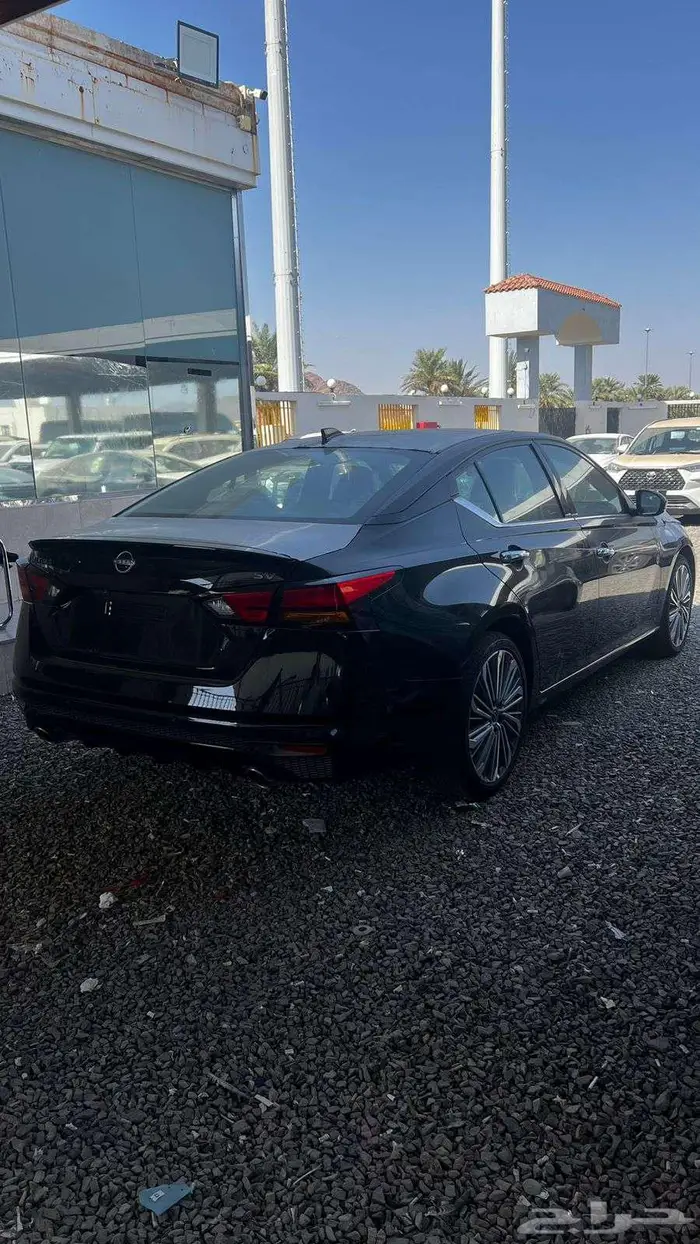 نيسان التيما نص فل ( SV ) اسود كاش و تمويل 2025 5