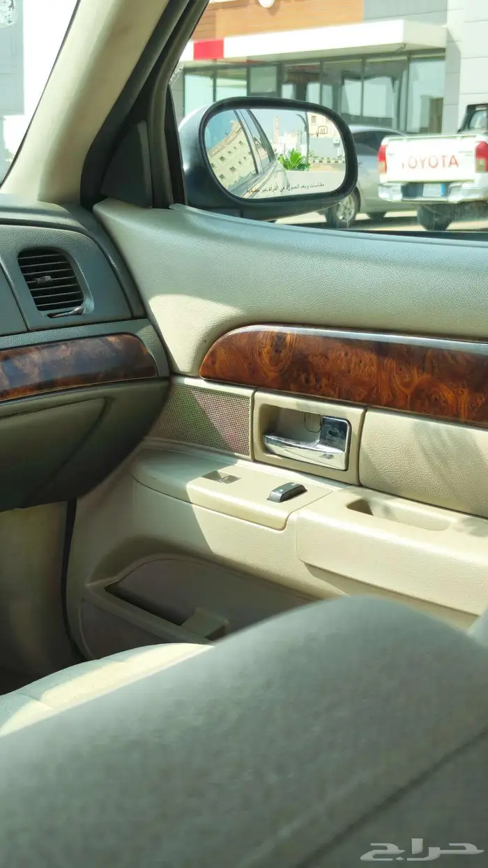 فورد جراند ماركيز 2009 20