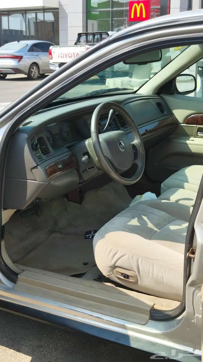 فورد جراند ماركيز 2009 14