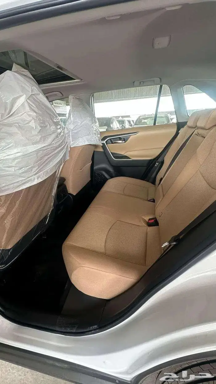 تويوتا راف فور XlE دبل بنزين 2025 6