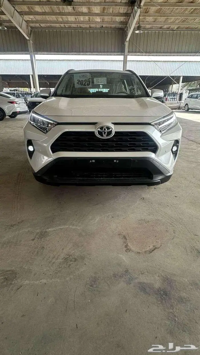 تويوتا راف فور XlE دبل بنزين 2025 2