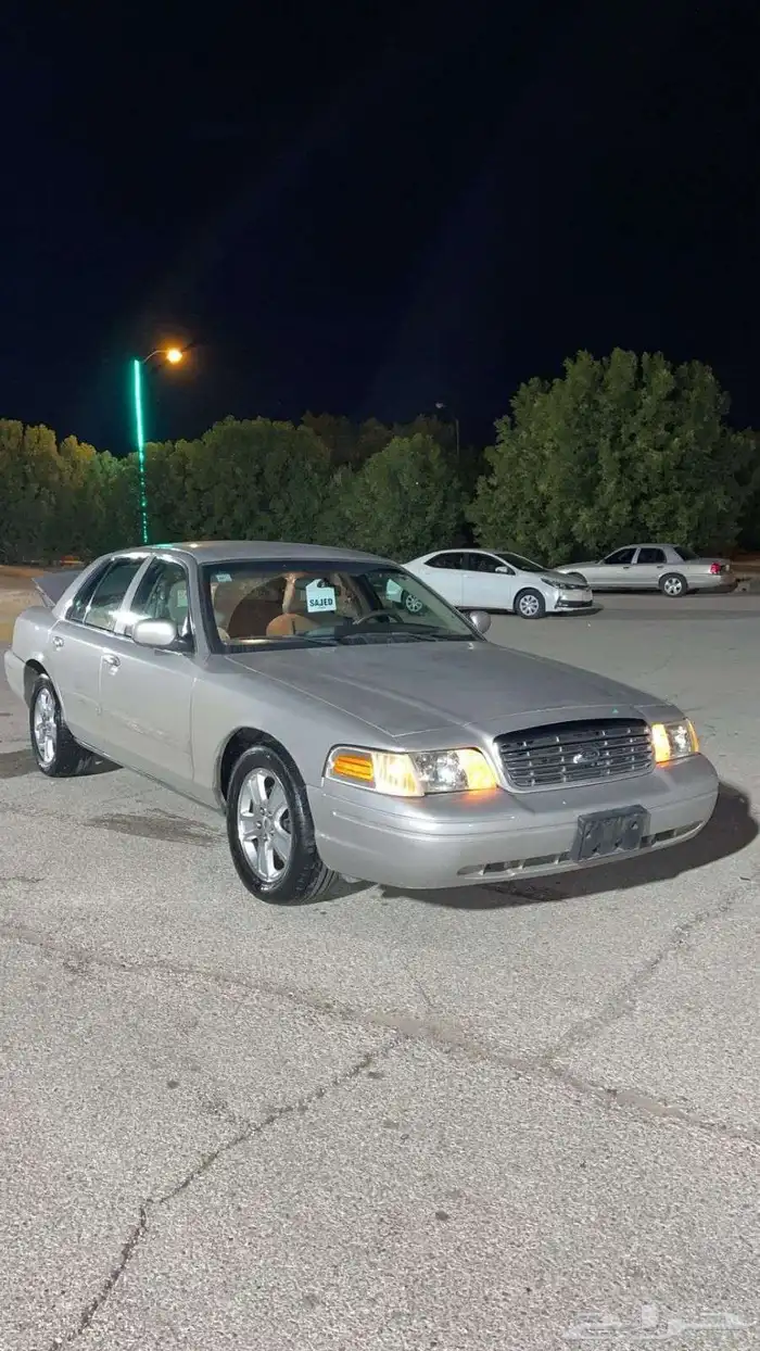 للبيع فورد كراون فكتوريا 2011 6