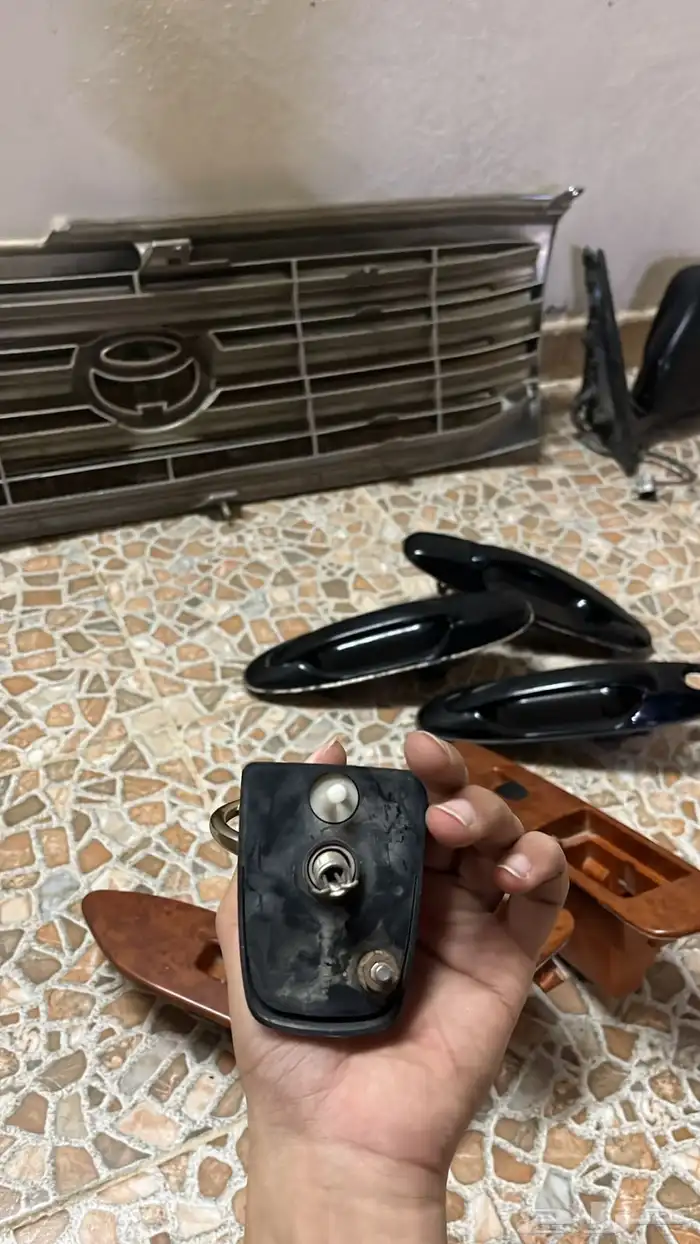 قطع غيار تويوتا لاند كروزر 1998  2007 11