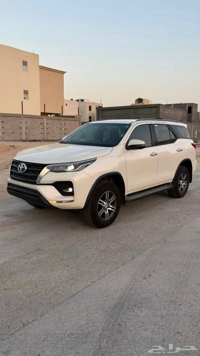للبيع جيب تويوتا فورشنر VX1 1