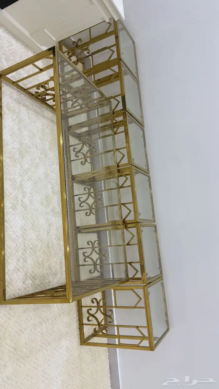 طاولات للبيع شبه جديده 2