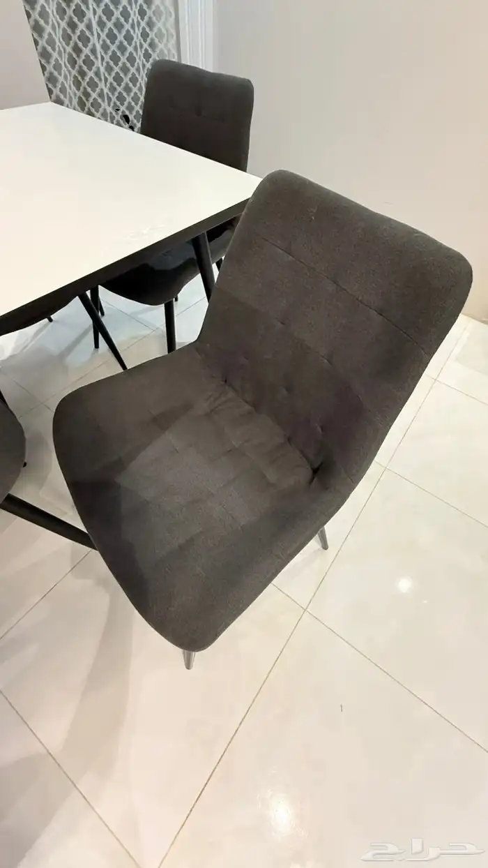 طاولة طعام 6