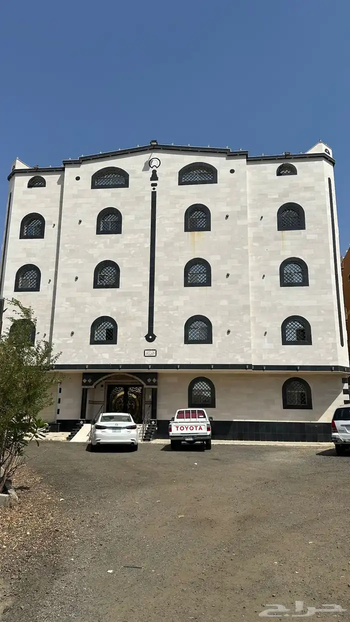 شقة للايجار في التنعيم بجوار كلية التقنيه وقاعة الروشه 1