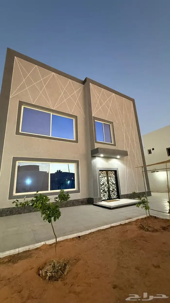 للبيع فيلا رقبه حي الخزامى البيع مليون وخمس ميه كاش فقط 2