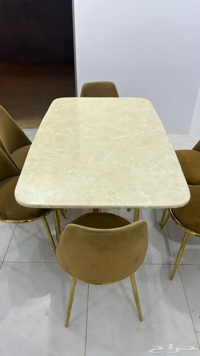 طاولة طعام للبيع 0