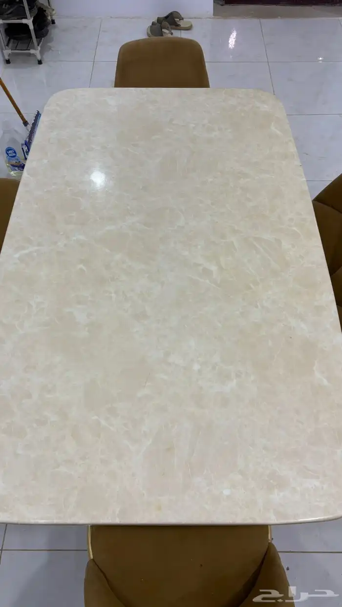 طاولة طعام للبيع 4
