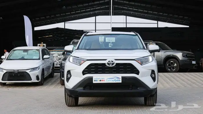 تويوتا راف فور فتحه XLE بنزين 2025 يتوفر جميع الفئات 3