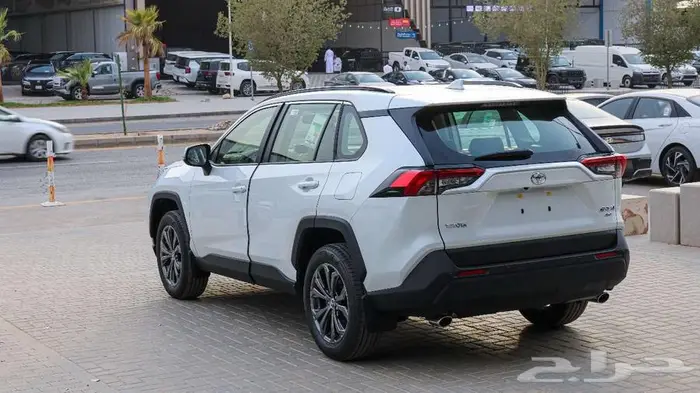تويوتا راف فور فتحه XLE بنزين 2025 يتوفر جميع الفئات 10