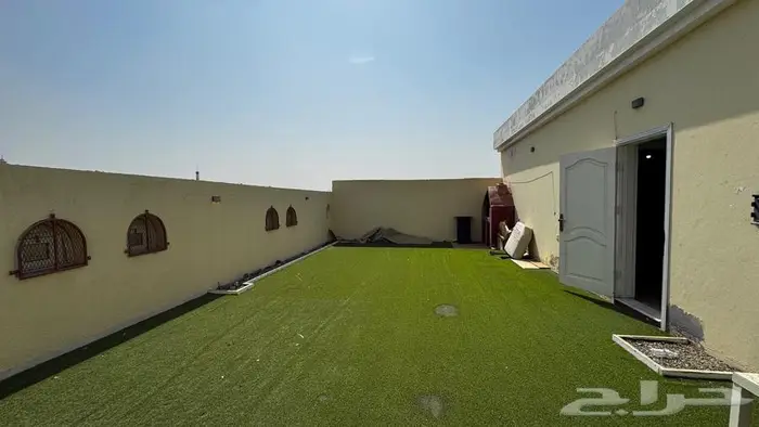 للإيجار استوديو مفروش بالكامل شمال جدة قريب البحر والمطار 1