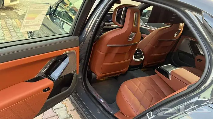 بي أم دبليو 735i موديل 2026 فل كامل أند فجول جديد M Kit 15