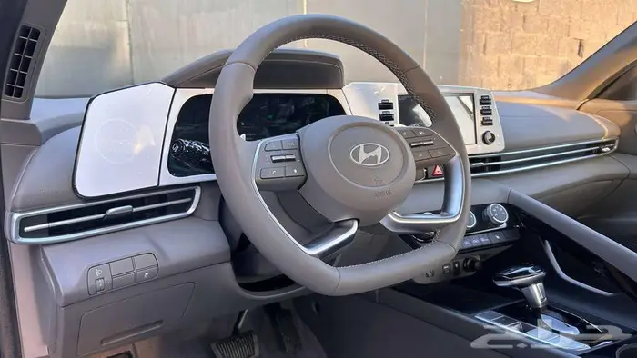 هيونداي النترا GLS 2026 لدى شركة عبدالمجيد الخضر 18