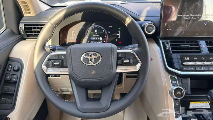 تويوتا لاندكروزر GXR L3 2025 لدى شركة عبدالمجيد الخضر 8